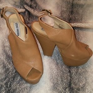 Steve Madden Galleria size 7 heels